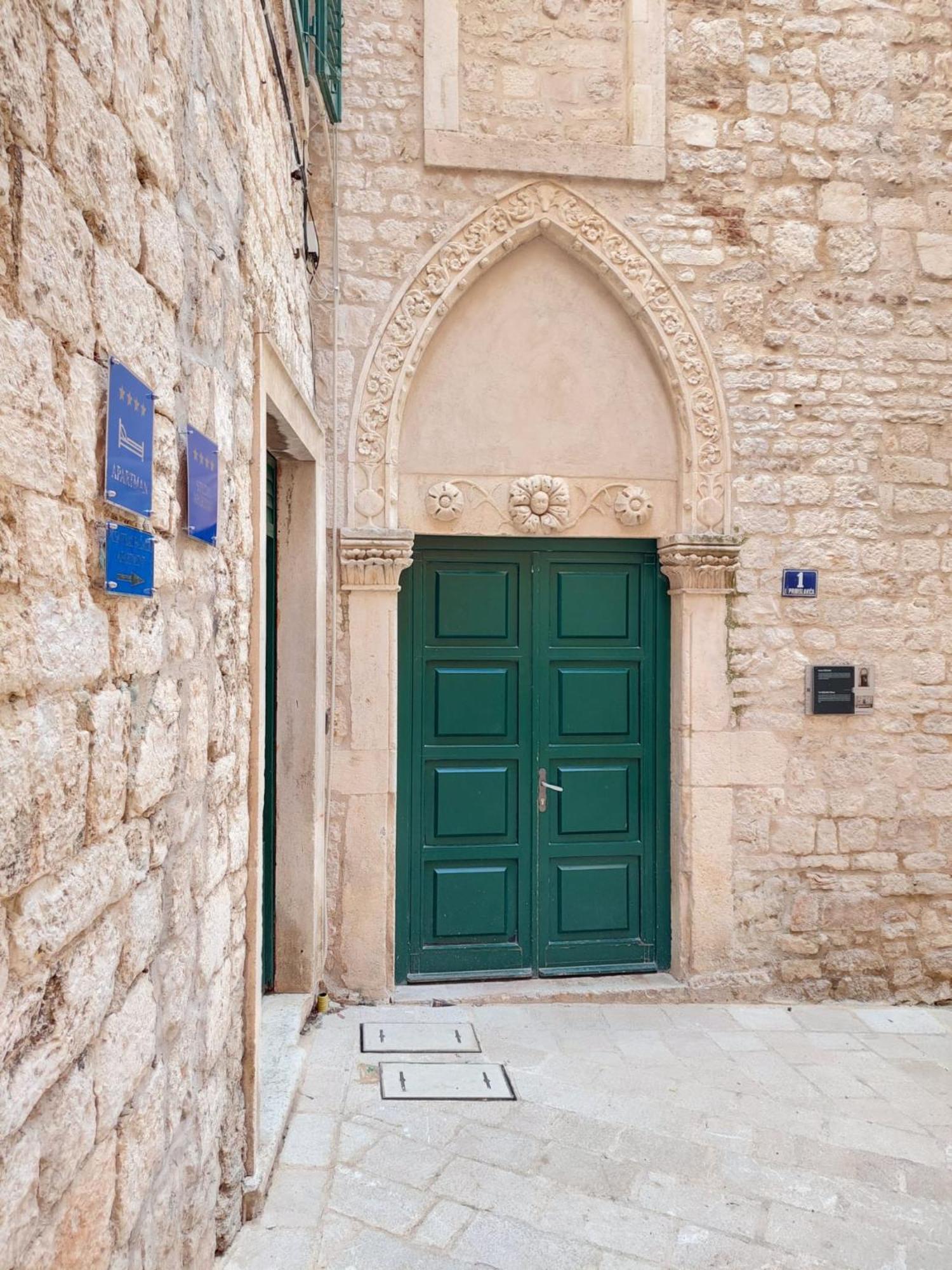 Central Palace Apartment Šibenik Exterior foto